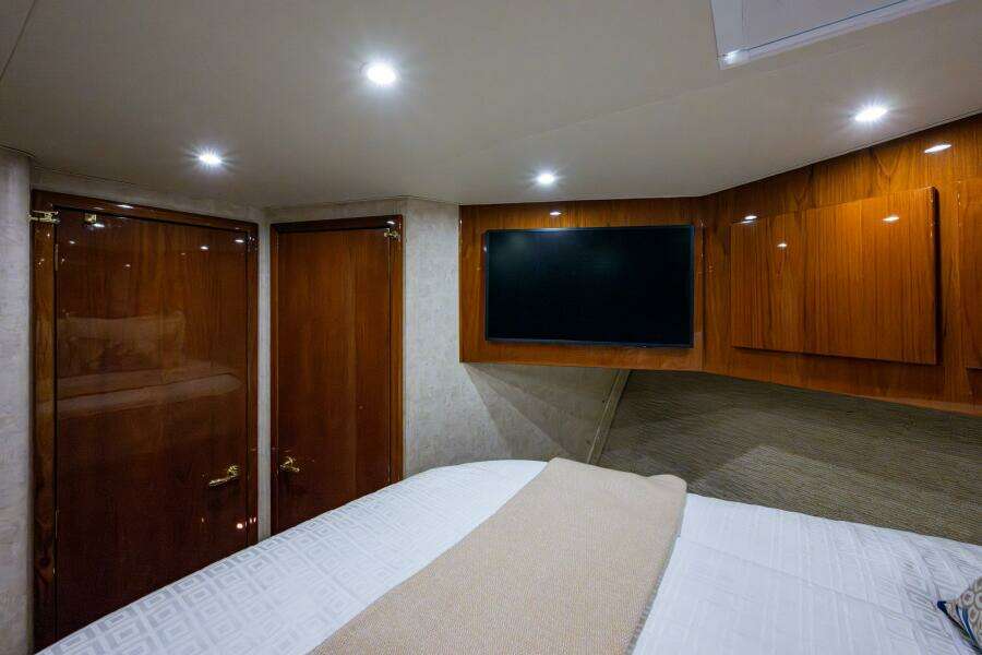 2004 Egg Harbor 43 Sport Fisherman