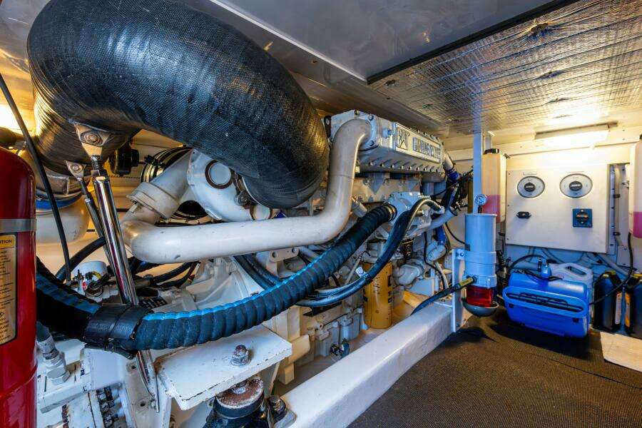 2004 Egg Harbor 43 Sport Fisherman