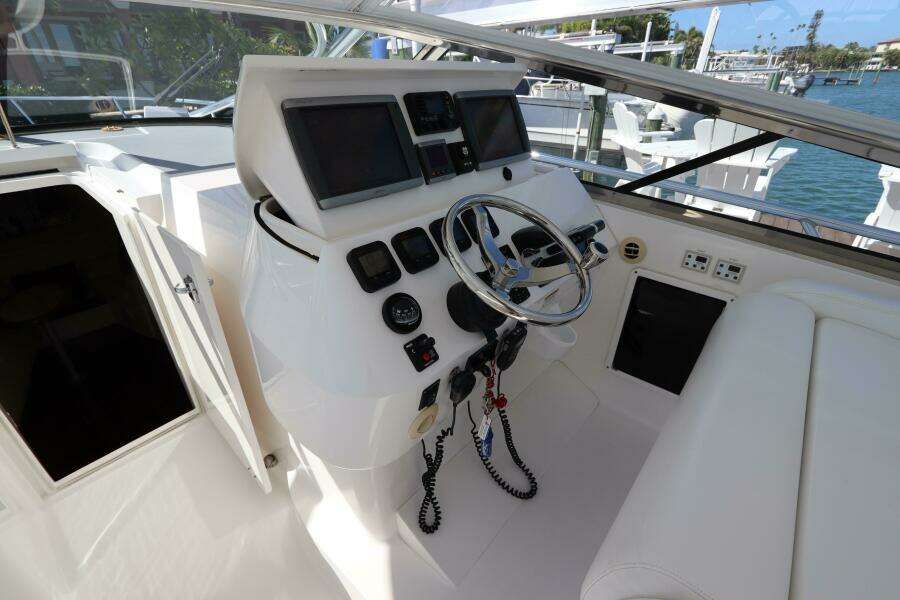 2012 Intrepid 430 Sport Yacht