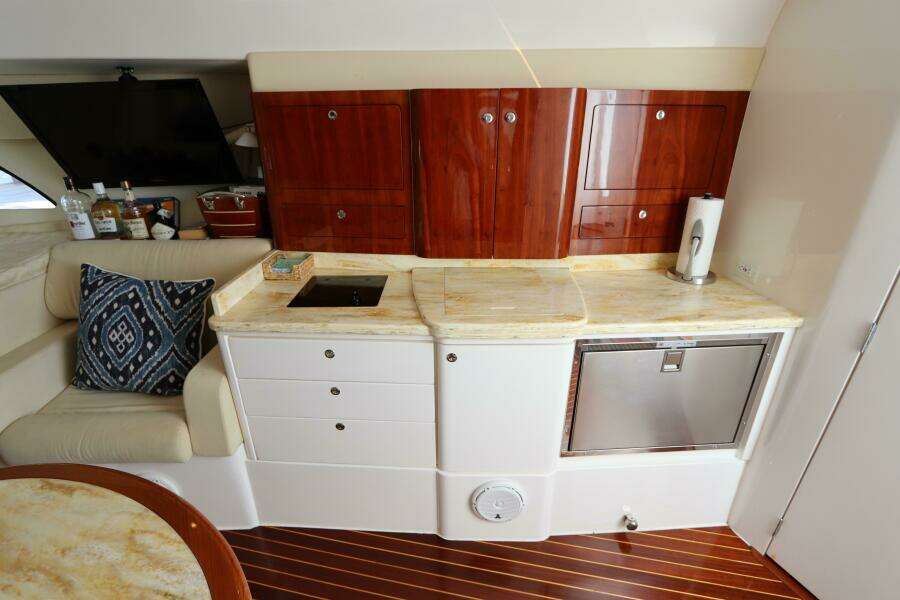 2012 Intrepid 430 Sport Yacht