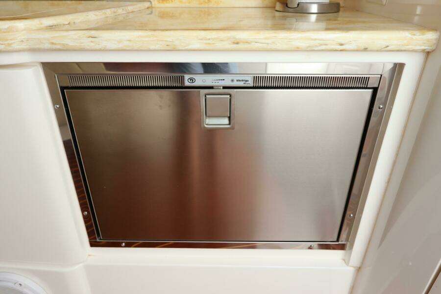 2012 Intrepid 430 Sport Yacht