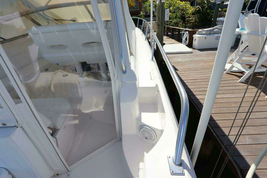 2012 Intrepid 430 Sport Yacht