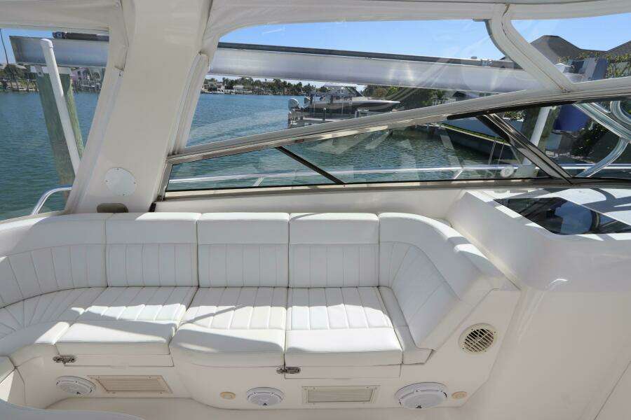 2012 Intrepid 430 Sport Yacht