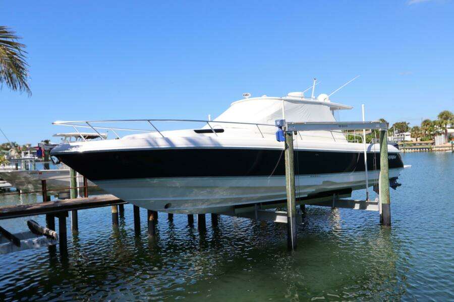 2012 Intrepid 430 Sport Yacht