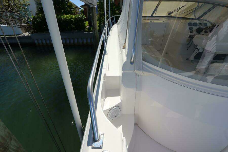2012 Intrepid 430 Sport Yacht