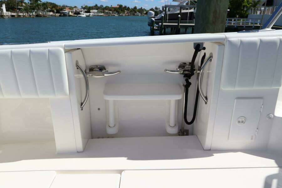 2012 Intrepid 430 Sport Yacht