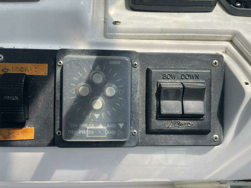 1997 Blackfin Combi 33