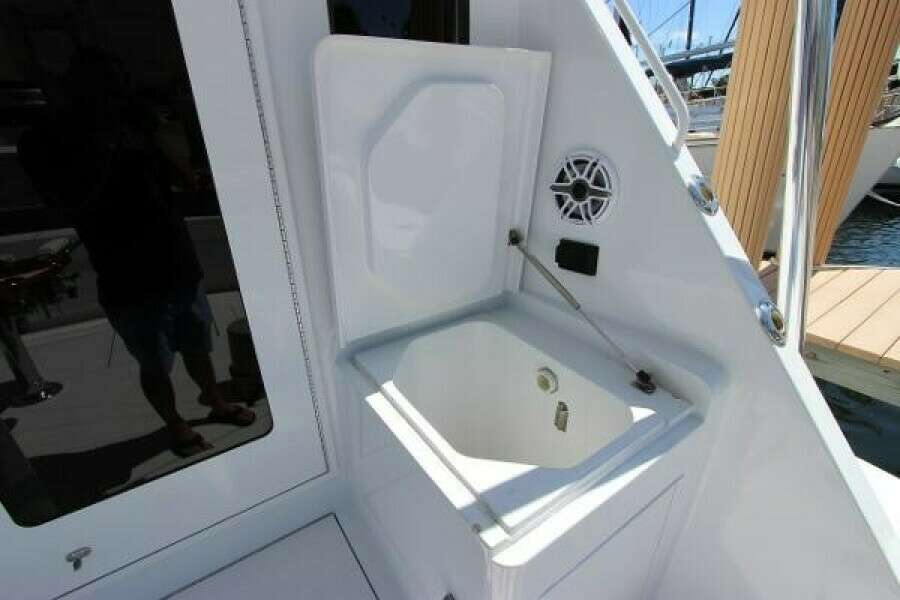 2004 Hatteras 60 Convertible