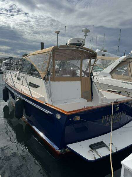 2001 Legacy Yachts Express
