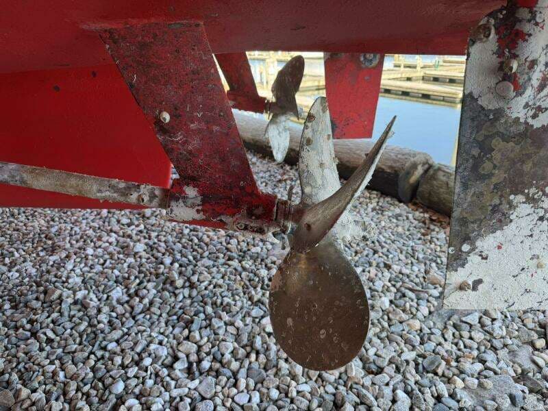 2001 Legacy Yachts Express