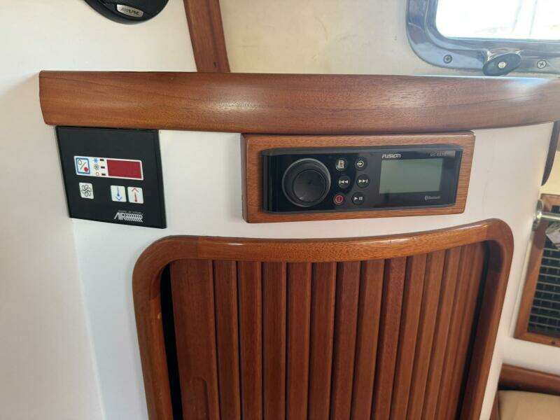 2001 Legacy Yachts Express