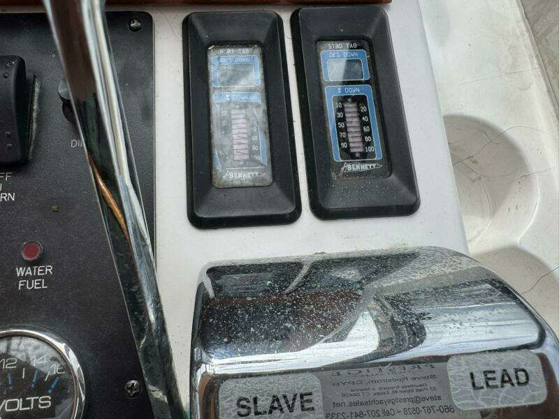 2001 Legacy Yachts Express