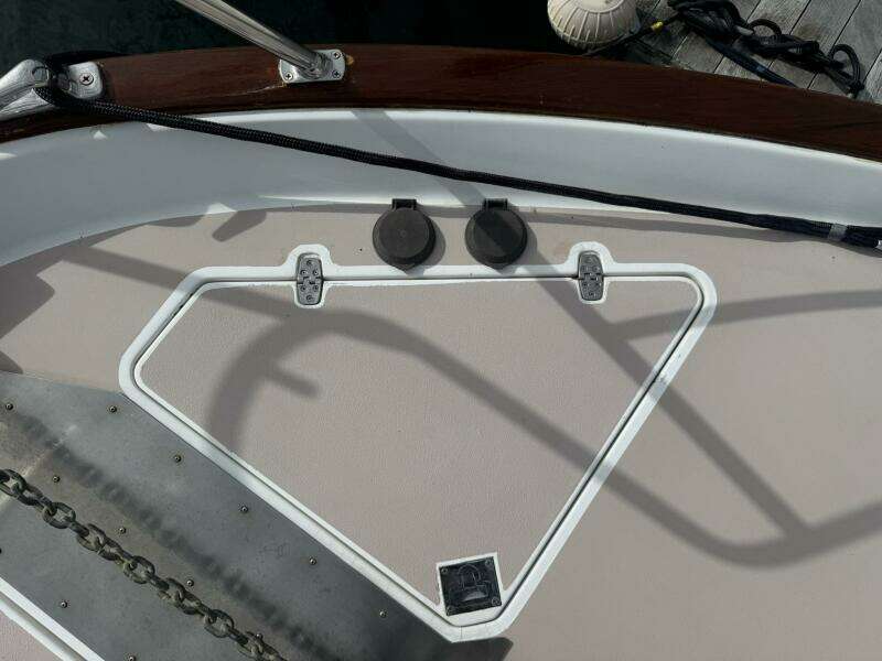 2001 Legacy Yachts Express