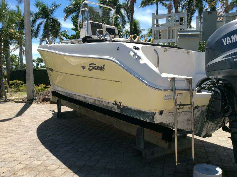 2005 Seaswirl Striper 