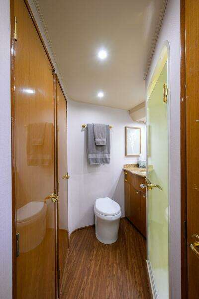 Viking 56 MATTER OF TIME - Guest Head