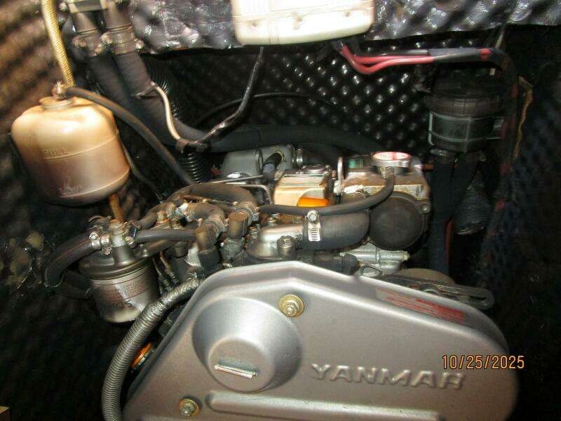 37' Beneteau auxiliary 