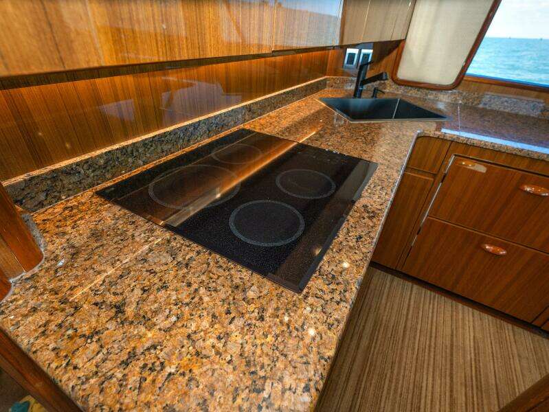 2009 Viking 50 Convertible