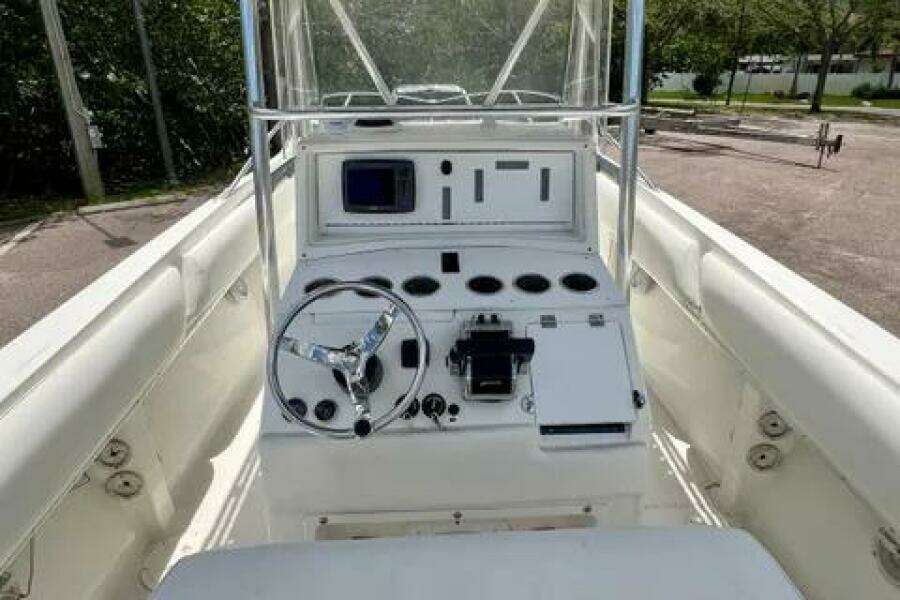 1994 Fountain 31 Center Console