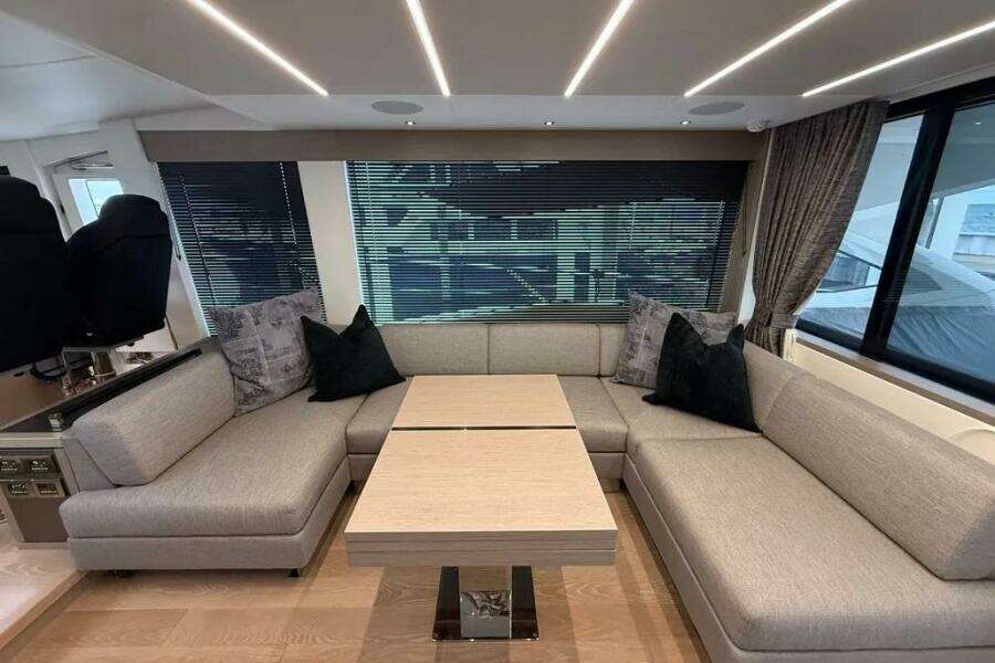 2020 Sunseeker 74 Sport Yacht
