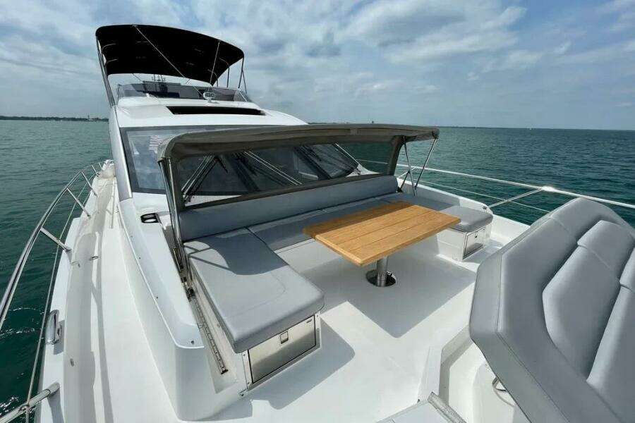 2020 Sunseeker 74 Sport Yacht