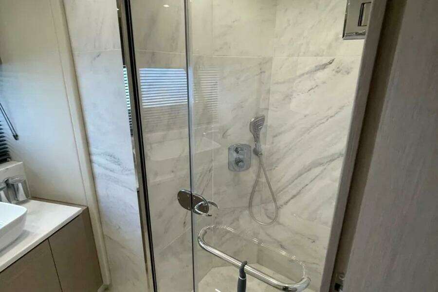 2020 Sunseeker 74 Sport Yacht