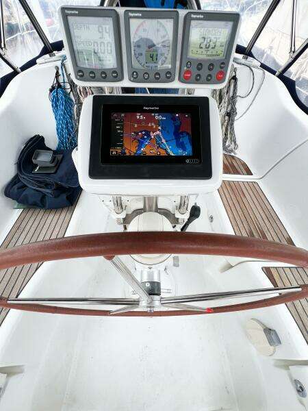 2007 Beneteau 373