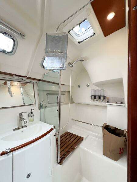 2007 Beneteau 373
