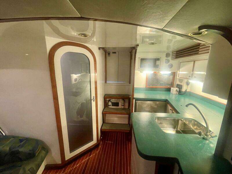 2005 Custom Carolina 40 DeSanti