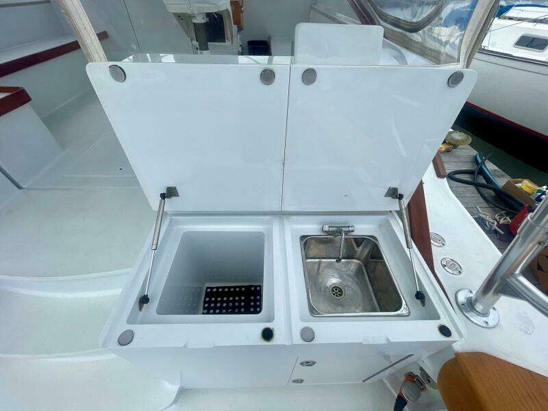 2005 Custom Carolina 40 DeSanti