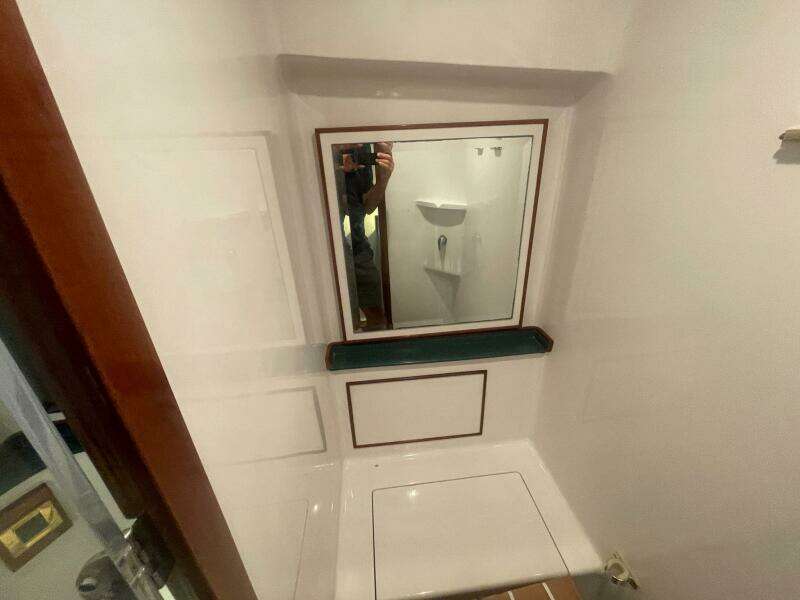 2005 Custom Carolina 40 DeSanti