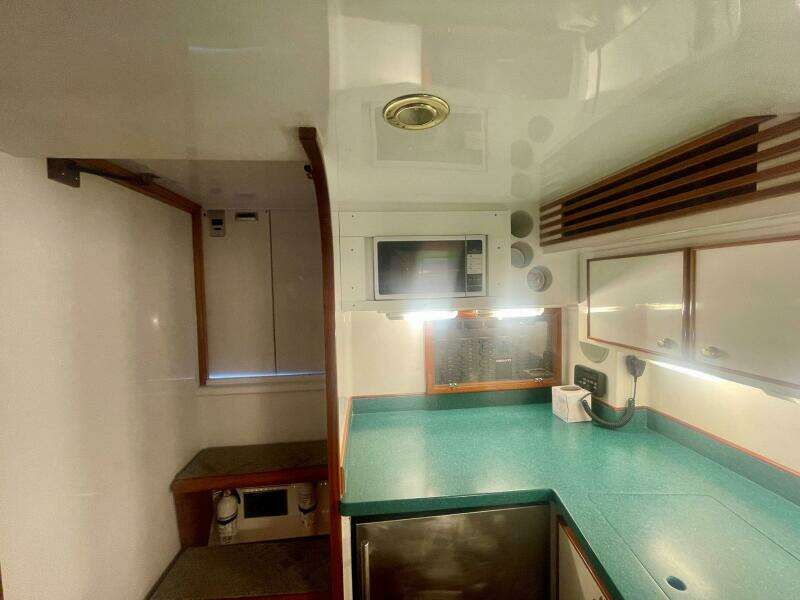 2005 Custom Carolina 40 DeSanti