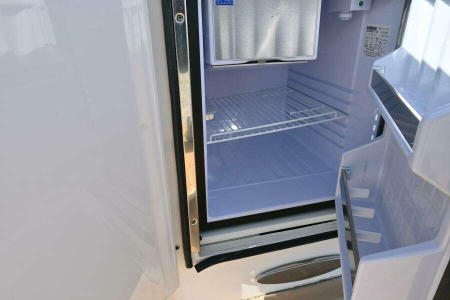 2017 Tiara Yachts 44 Coupe