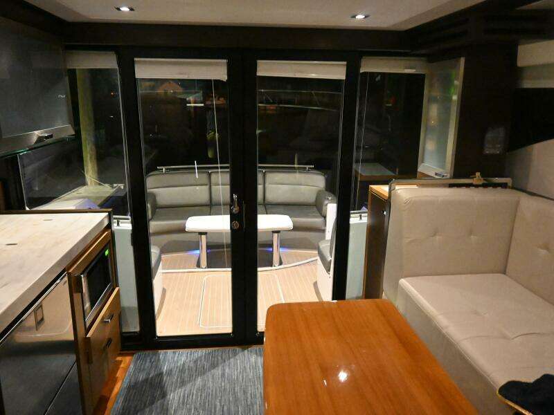 2017 Tiara Yachts 44 Coupe