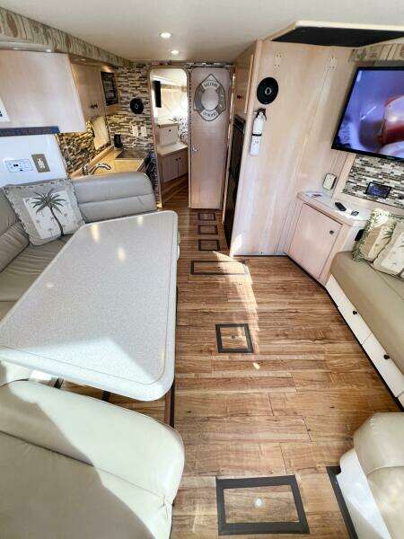 1998 Carver 350 Mariner