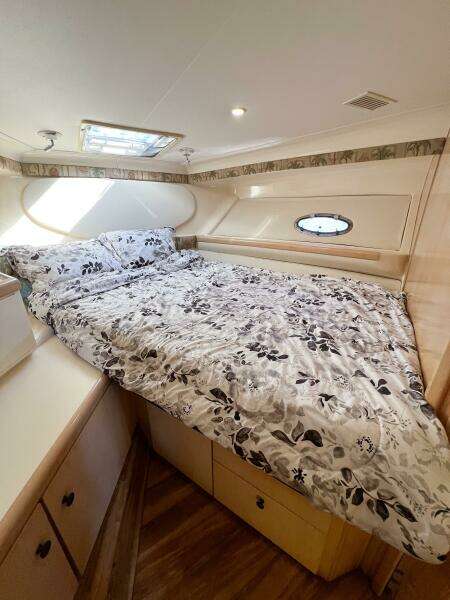 1998 Carver 350 Mariner