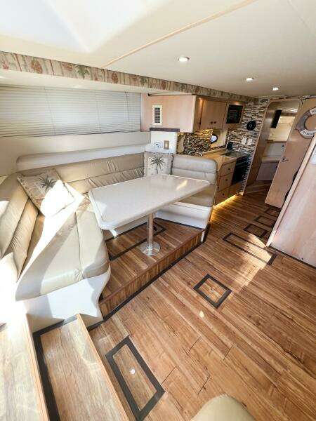 1998 Carver 350 Mariner