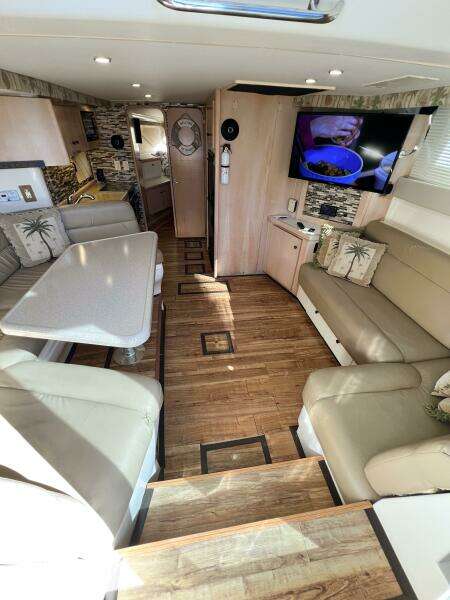 1998 Carver 350 Mariner