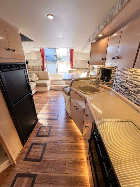 1998 Carver 350 Mariner