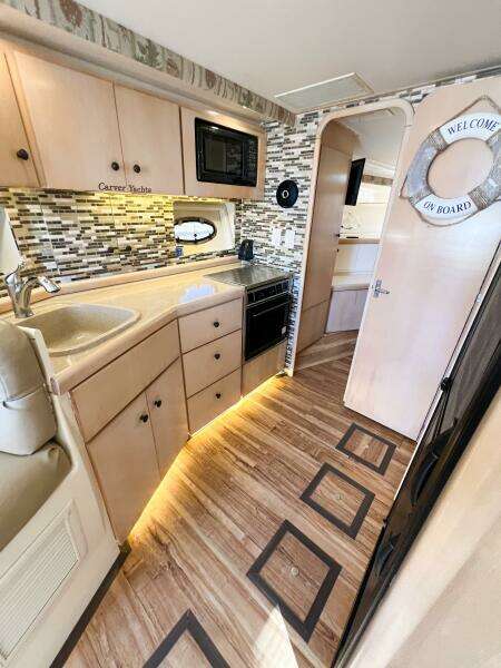 1998 Carver 350 Mariner