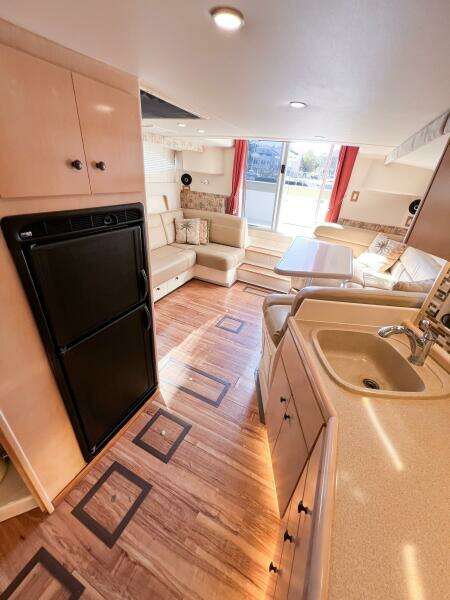 1998 Carver 350 Mariner