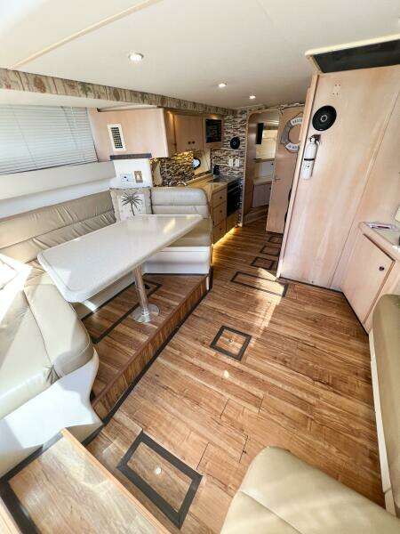 1998 Carver 350 Mariner