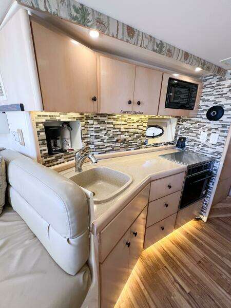 1998 Carver 350 Mariner