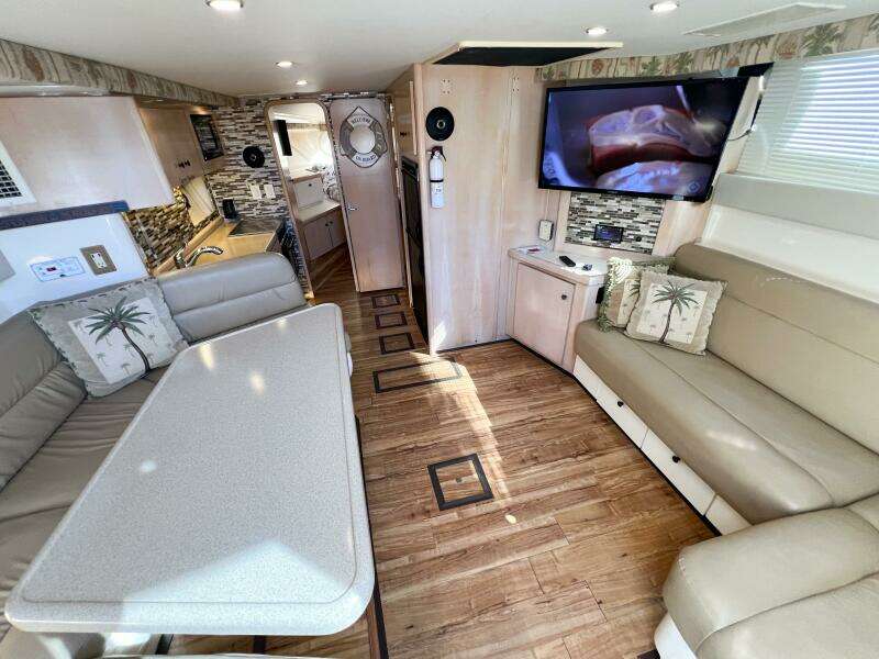 1998 Carver 350 Mariner