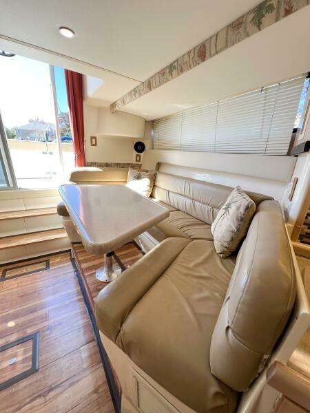 1998 Carver 350 Mariner