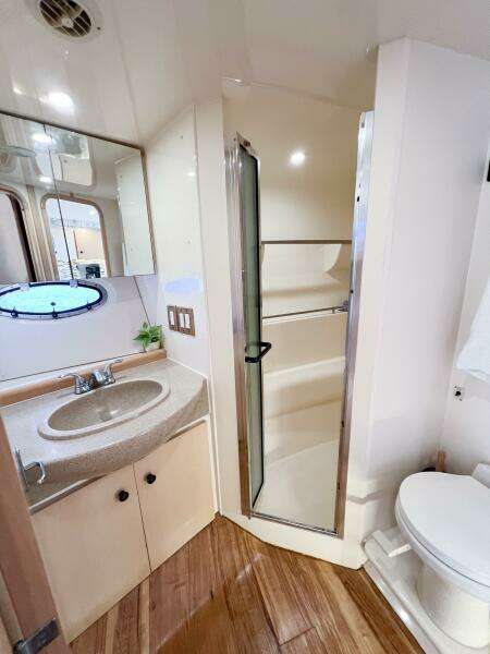 1998 Carver 350 Mariner