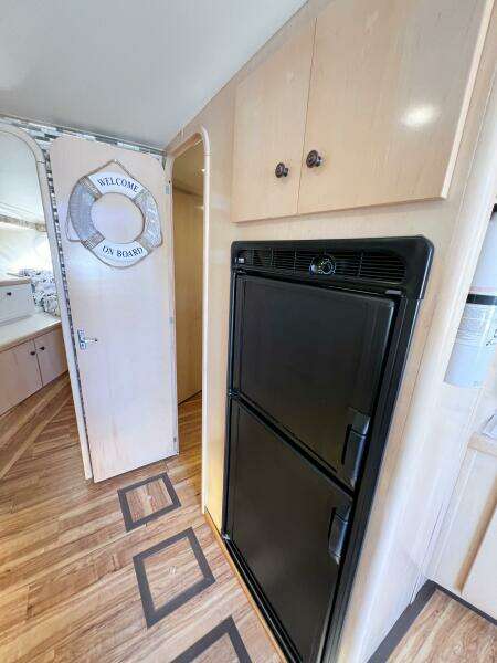 1998 Carver 350 Mariner