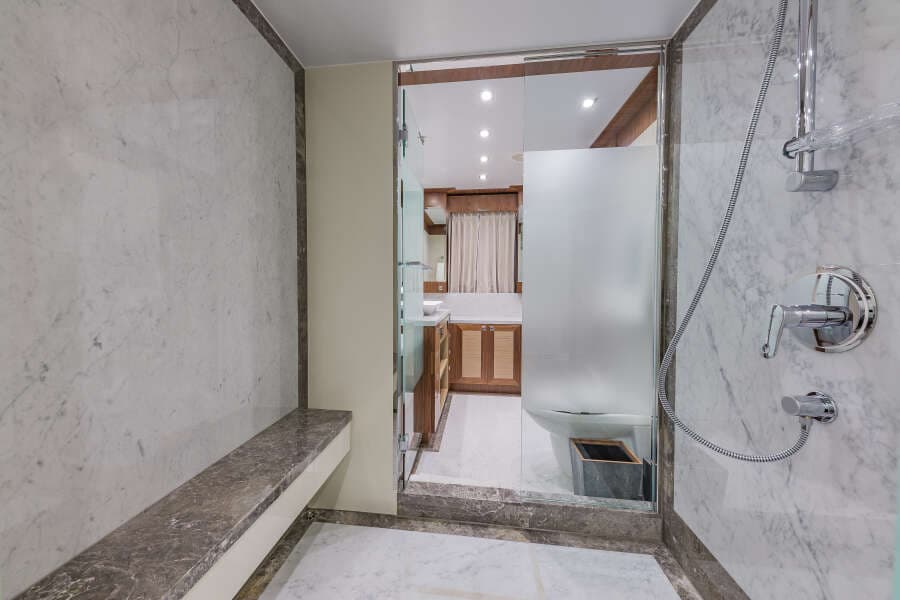 2018 Hargrave Raised Pilothouse