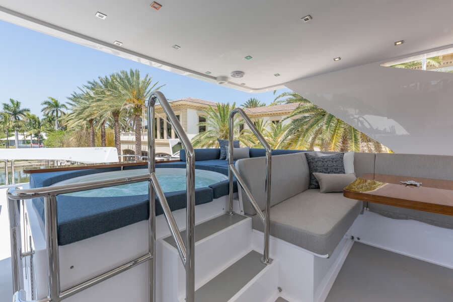 2018 Hargrave Raised Pilothouse