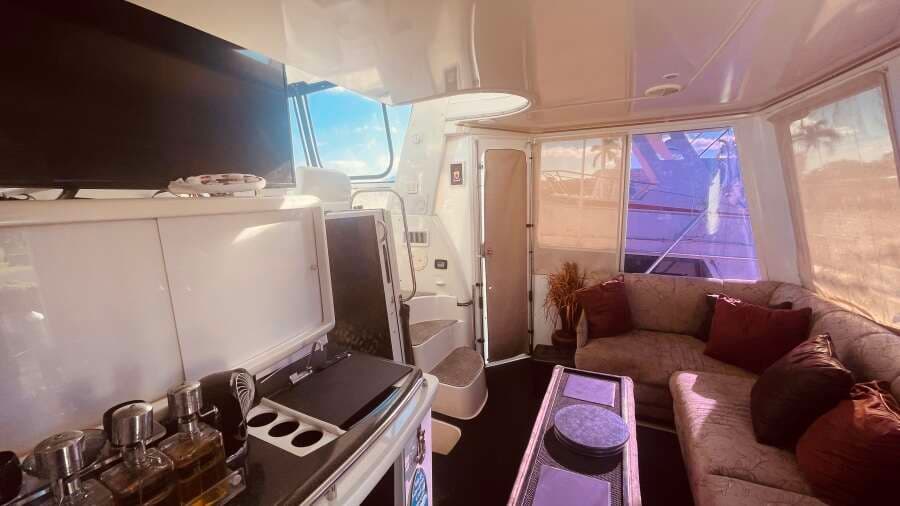 1997 CARVER YACHTS 500 COCKPIT MY