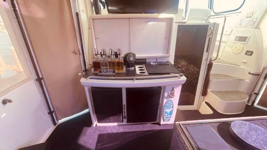 1997 CARVER YACHTS 500 COCKPIT MY